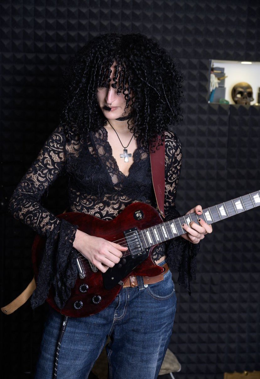 Claudia — Chitarra dei Moondays